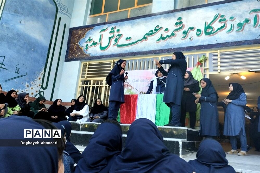 جشن هفته معلم در دبیرستان عصمت صفادشت