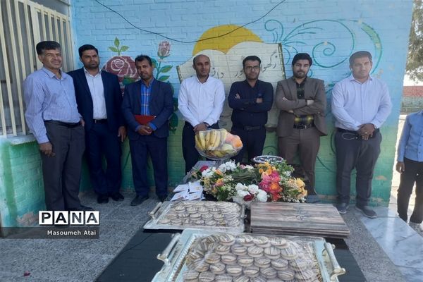 بزرگداشت مقام معلم در دبیرستان کیان خاتم