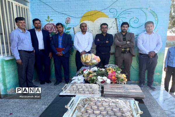 بزرگداشت مقام معلم در دبیرستان کیان خاتم