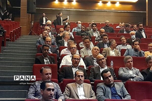 بزرگداشت مقام معلم و آیین تجلیل از مدیران ،معاونان و معلمان منتخب شهرستان‌قدس