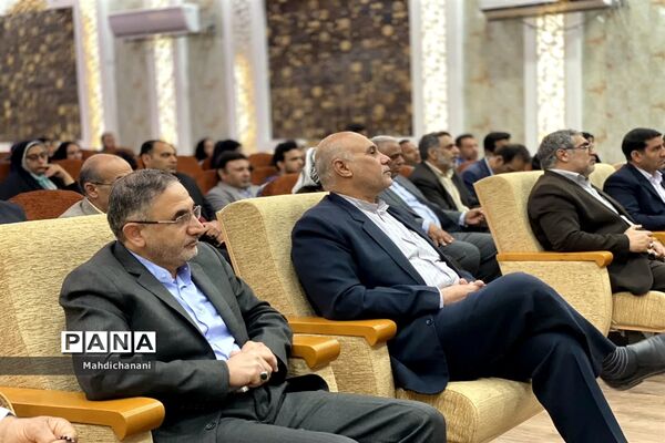 آیین تقدیر از معلمان نمونه شهرستان دشت آزادگان با حضور معاون حقوقی و امور مجلس وزارت آموزش و پرورش