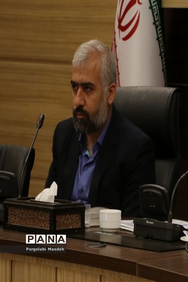 تشکیل جلسه مجمع خیرین مدرسه‌ساز اردکان با حضور استاندار یزد