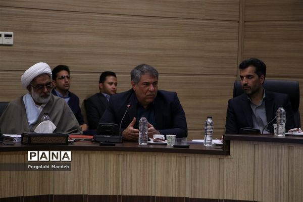 تشکیل جلسه مجمع خیرین مدرسه‌ساز اردکان با حضور استاندار یزد