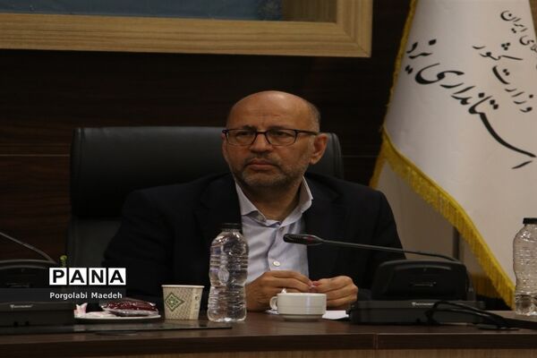 تشکیل جلسه مجمع خیرین مدرسه‌ساز اردکان با حضور استاندار یزد