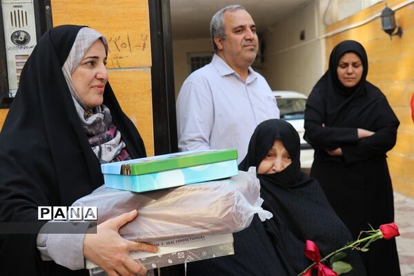 تقدیر و تجلیل از معلم نمونه استان خراسان رضوی