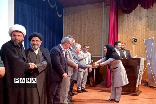 آیین بزرگداشت مقام معلم در محمودآباد