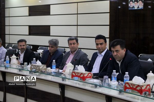 نشست شورای معاونان اداره کل آموزش و پرورش استان بوشهر