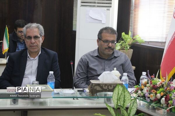 نشست شورای معاونان اداره کل آموزش و پرورش استان بوشهر