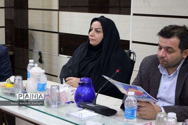 نشست شورای معاونان اداره کل آموزش و پرورش استان بوشهر