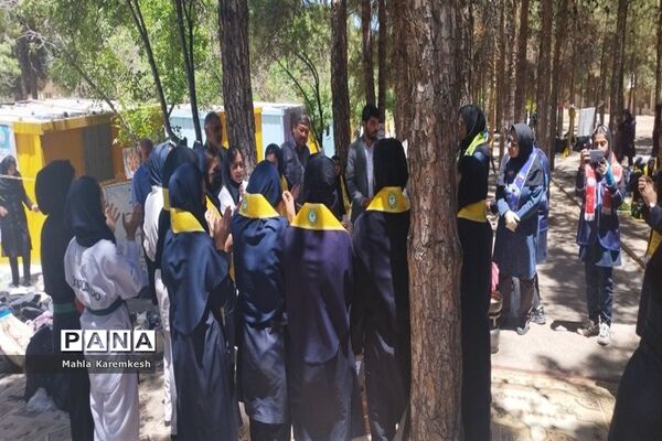 بازدید رئیس سازمان دانش‌آموزی فارس از اردوی تشکیلاتی دانش‌آموزان پیشتاز ناحیه چهار