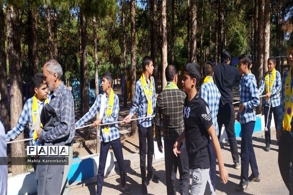 بازدید رئیس سازمان دانش‌آموزی فارس از اردوی تشکیلاتی دانش‌آموزان پیشتاز ناحیه چهار