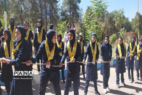 بازدید رئیس سازمان دانش‌آموزی فارس از اردوی تشکیلاتی دانش‌آموزان پیشتاز ناحیه چهار