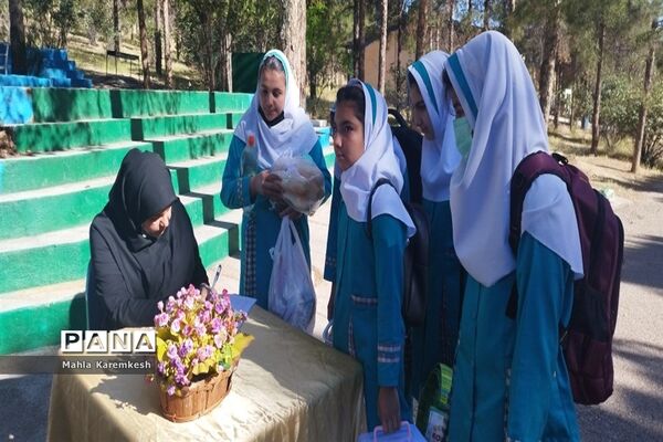بازدید رئیس سازمان دانش‌آموزی فارس از اردوی تشکیلاتی دانش‌آموزان پیشتاز ناحیه چهار