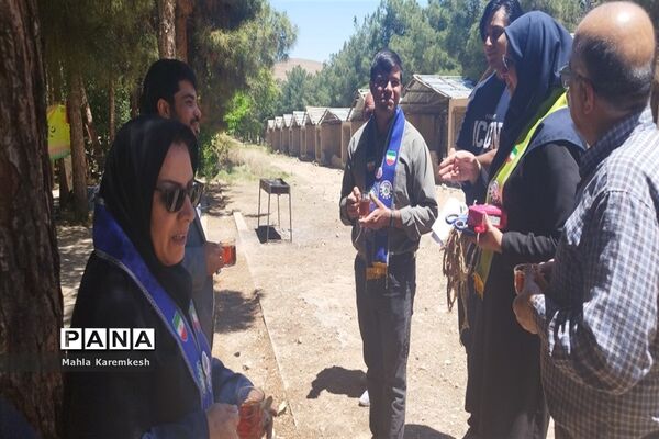 بازدید رئیس سازمان دانش‌آموزی فارس از اردوی تشکیلاتی دانش‌آموزان پیشتاز ناحیه چهار