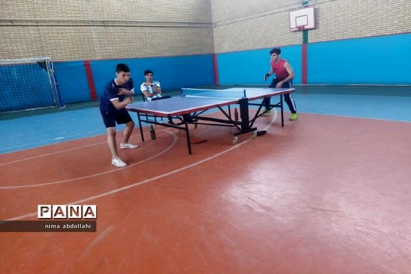 مسابقات تنیس روی میز پسران به‌مناسبت هفته معلم در کهریزک