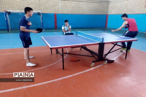 مسابقات تنیس روی میز پسران به‌مناسبت هفته معلم در کهریزک