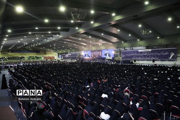 آیین بزرگداشت مقام معلم با حضور رئیس جمهوری