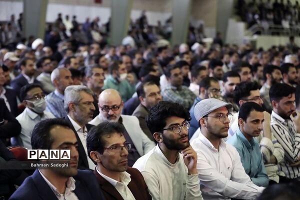 آیین بزرگداشت مقام معلم با حضور رئیس جمهوری