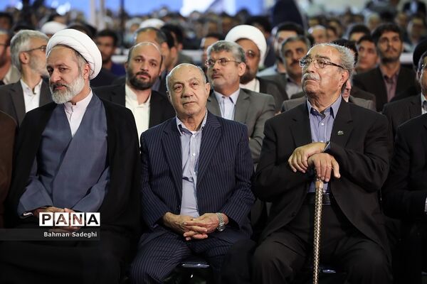 آیین بزرگداشت مقام معلم با حضور رئیس جمهوری