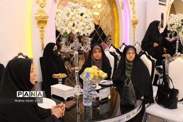 همایش سپاس معلم در ناحیه یک بهارستان