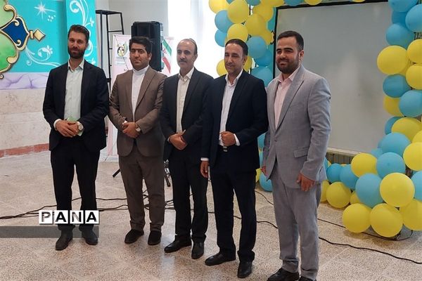 تقدیر از دانش‌آموزان پروژه‌های علمی جابر ابن حیان در دبستان پسرانه فرهنگیان قرچک