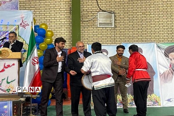 برگزاری جشن بزرگداشت هفته مقام معلم در شهرستان مانه و سملقان