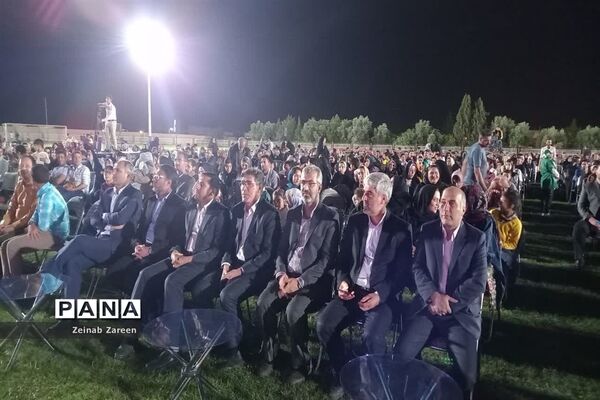 همایش بزرگداشت مقام معلم در شهرستان مهریز