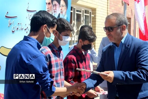 آیین استانی زنگ سپاس معلم در سمنان