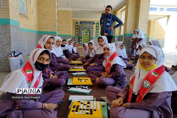 کارگاه آموزشی بازی‌های فکری در دبستان دخترانه حاج یدالله پسران ناحیه یک یزد