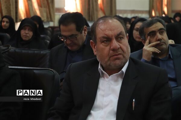 آیین تجلیل از فرهنگیان ناحیه 3 تبریز به‌مناسبت هفته گرامیداشت مقام معلم