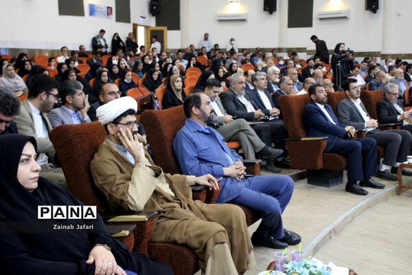تجلیل از معلمان نمونه استان بوشهر