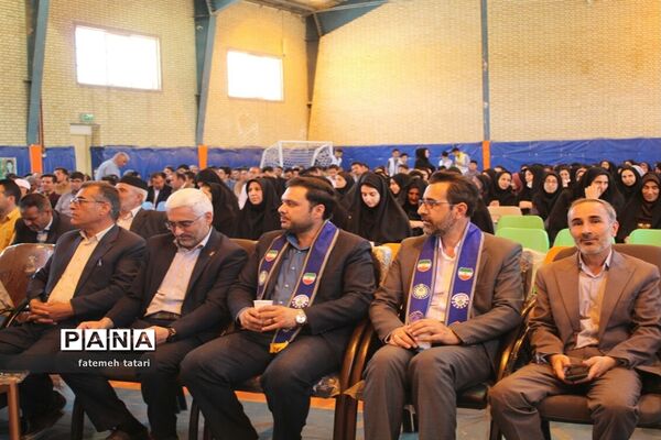 همایش بزرگ هفته بزرگداشت مقام معلم درشهرستان بام و صفی آباد