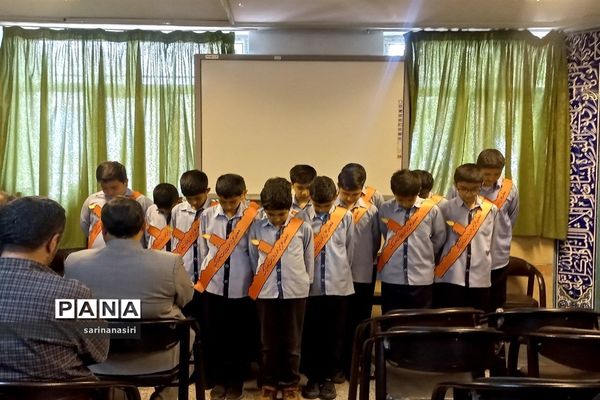 بازدید مدیرکل دفتر انتشارات و فن‌آوری آموزشی از دبستان مالک اشترمنطقه ۱۰
