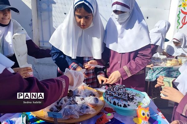 طرح یک‌روزه در مدرسه بدون کیف در دبستان حضرت زهرا(س) یک رودهن