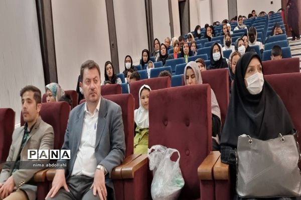 همایش هفته سلامت و تجلیل از منتخبین هفتمین جشنواره سفیران سلامت و فعالان حوزه سلامت