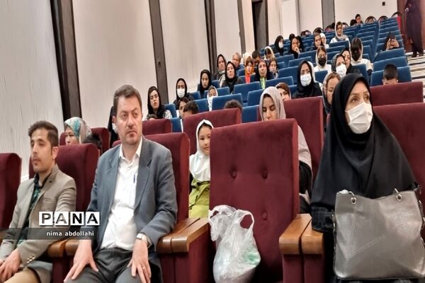 همایش هفته سلامت و تجلیل از منتخبین هفتمین جشنواره سفیران سلامت و فعالان حوزه سلامت