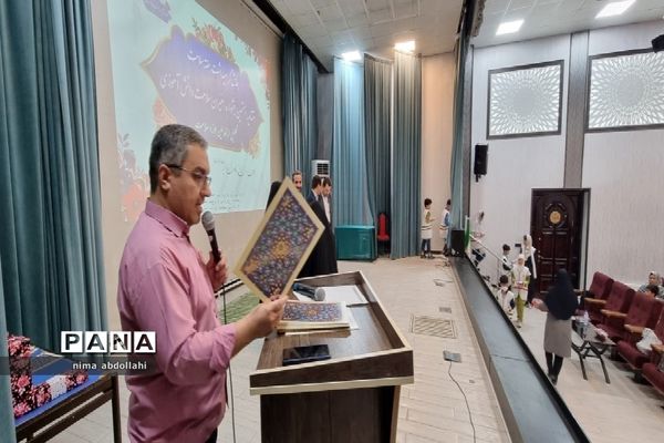 همایش هفته سلامت و تجلیل از منتخبین هفتمین جشنواره سفیران سلامت و فعالان حوزه سلامت