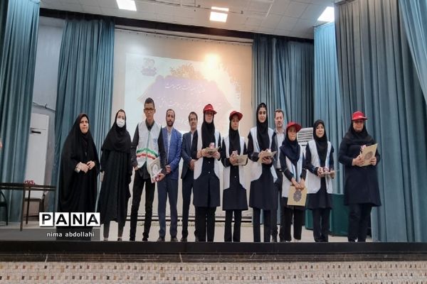 همایش هفته سلامت و تجلیل از منتخبین هفتمین جشنواره سفیران سلامت و فعالان حوزه سلامت