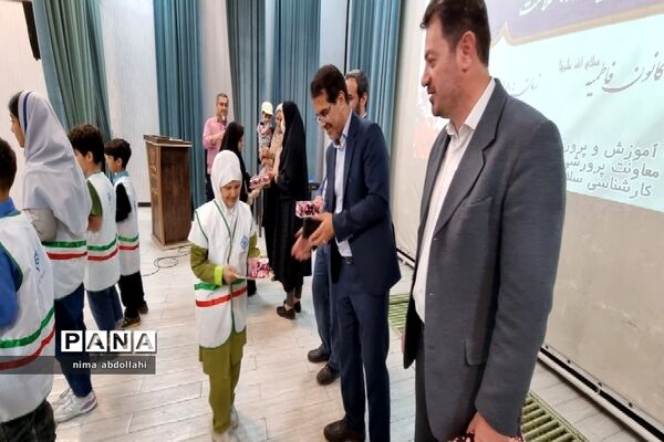 همایش هفته سلامت و تجلیل از منتخبین هفتمین جشنواره سفیران سلامت و فعالان حوزه سلامت