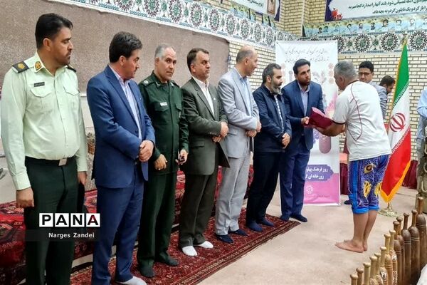 تجلیل از ورزشکاران و پیشکسوتان ورزش زورخانه‌ای شهر ملارد