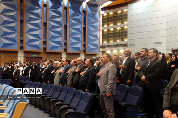 آیین تجلیل از معلمان نمونه شهر تهران
