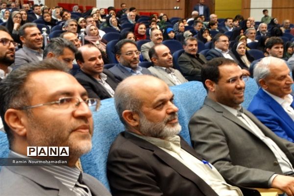 آیین تجلیل از معلمان نمونه شهر تهران