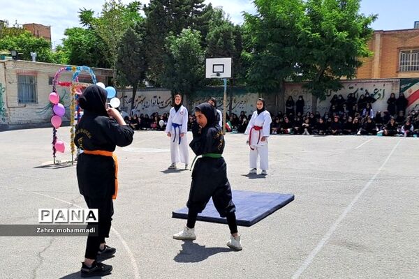 المپیاد ورزشی درون مدرسه‌ای در دبیرستان‌هاجر ناحیه 2 بهارستان