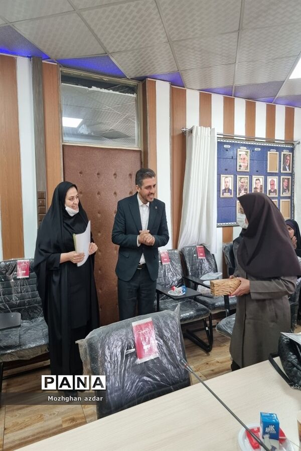 نشست مراقبان سلامت مدارس با مدیریت آموزش و پرورش منطقه۲