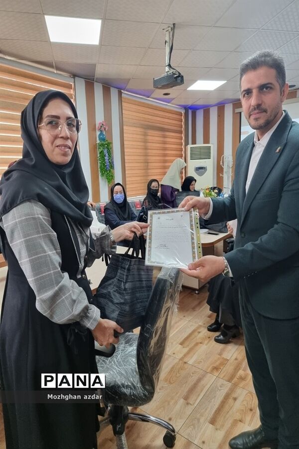 نشست مراقبان سلامت مدارس با مدیریت آموزش و پرورش منطقه۲