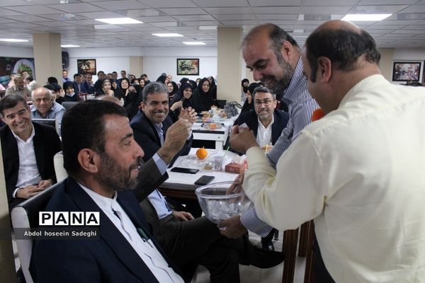 جشن گرامیداشت مقام معلم ویژه همکاران اداره کل آموزش و پرورش استان بوشهر