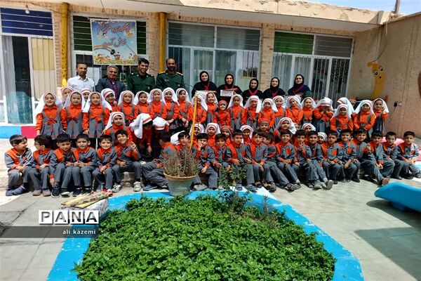 بزرگداشت مقام معلم در پیش دبستانی نیلوفرانه خاتم