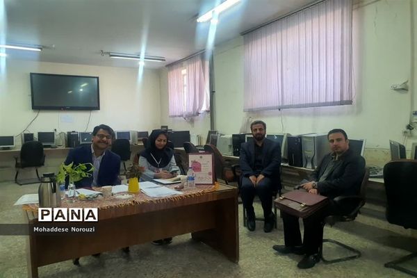 مسابقه استانی شاهنامه‌خوانی مدارس سمپاددراسلامشهر