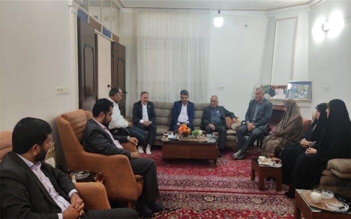 دیدار معاون پرورشی و فرهنگی  شهرستان‌های استان تهران، با مادر شهیدان مظفر