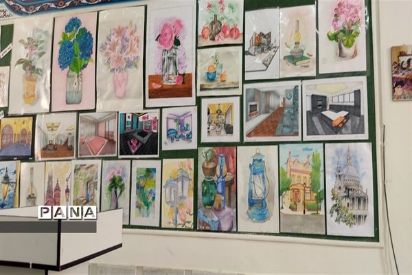 نمایشگاه کار آفرینی در دبیرستان نمونه دولتی فرزانه